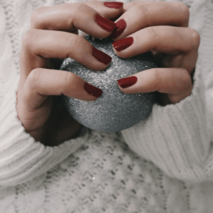 25 Best Winter Nail Colors You Need To Try Now