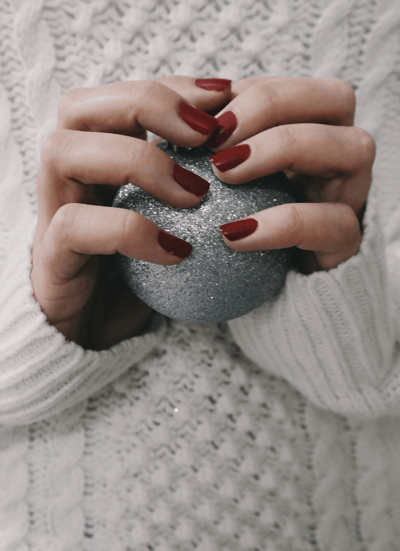 25 Best Winter Nail Colors You Need To Try Now