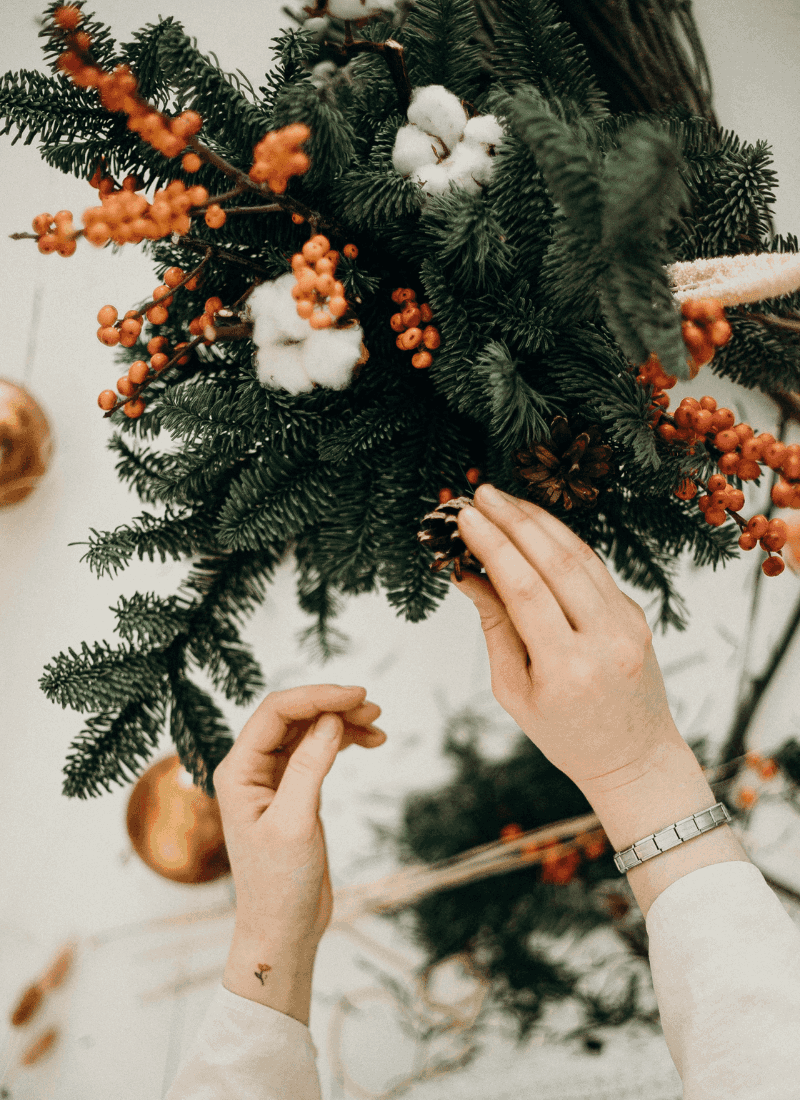 13 Small Apartment Christmas Decor Ideas For Guaranteed Compliments